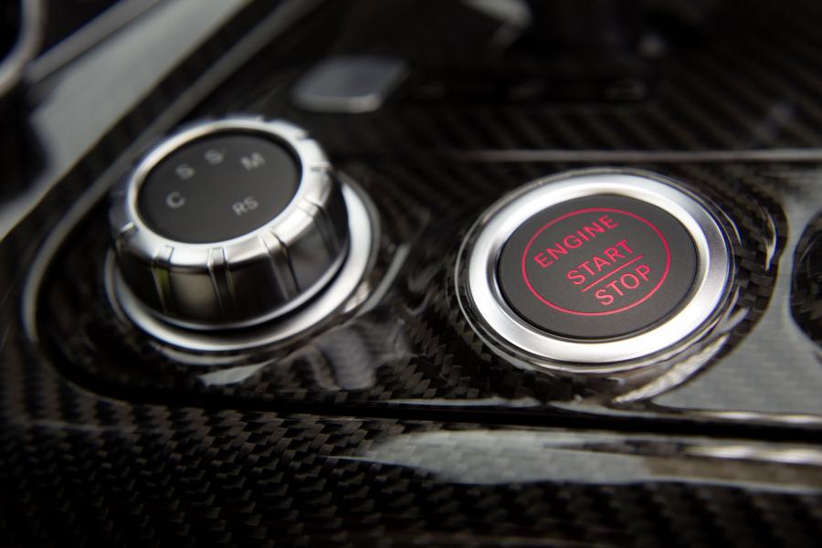  Mercedes-Benz SLS AMG Roadster 2011 года  (фото 12 из 183)